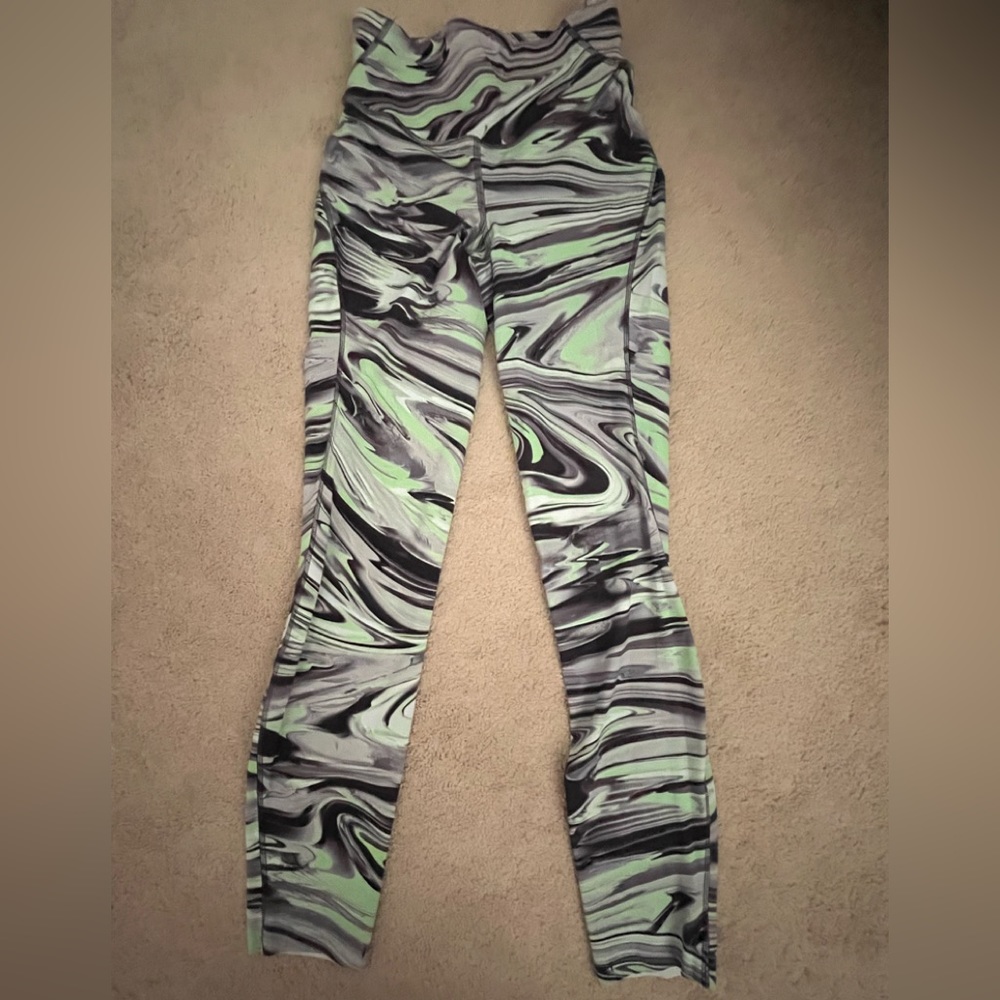 Lululemon Align HR crop 23” brand new never wore, size 4